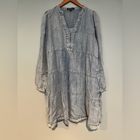 Velvet Heart Chambray Long Sleeve Dress - Picture 4 of 8